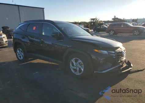 2023 Hyundai Tucson Sel z USA, uszkodzony, nr VIN 5NMJB3AE7PH194739